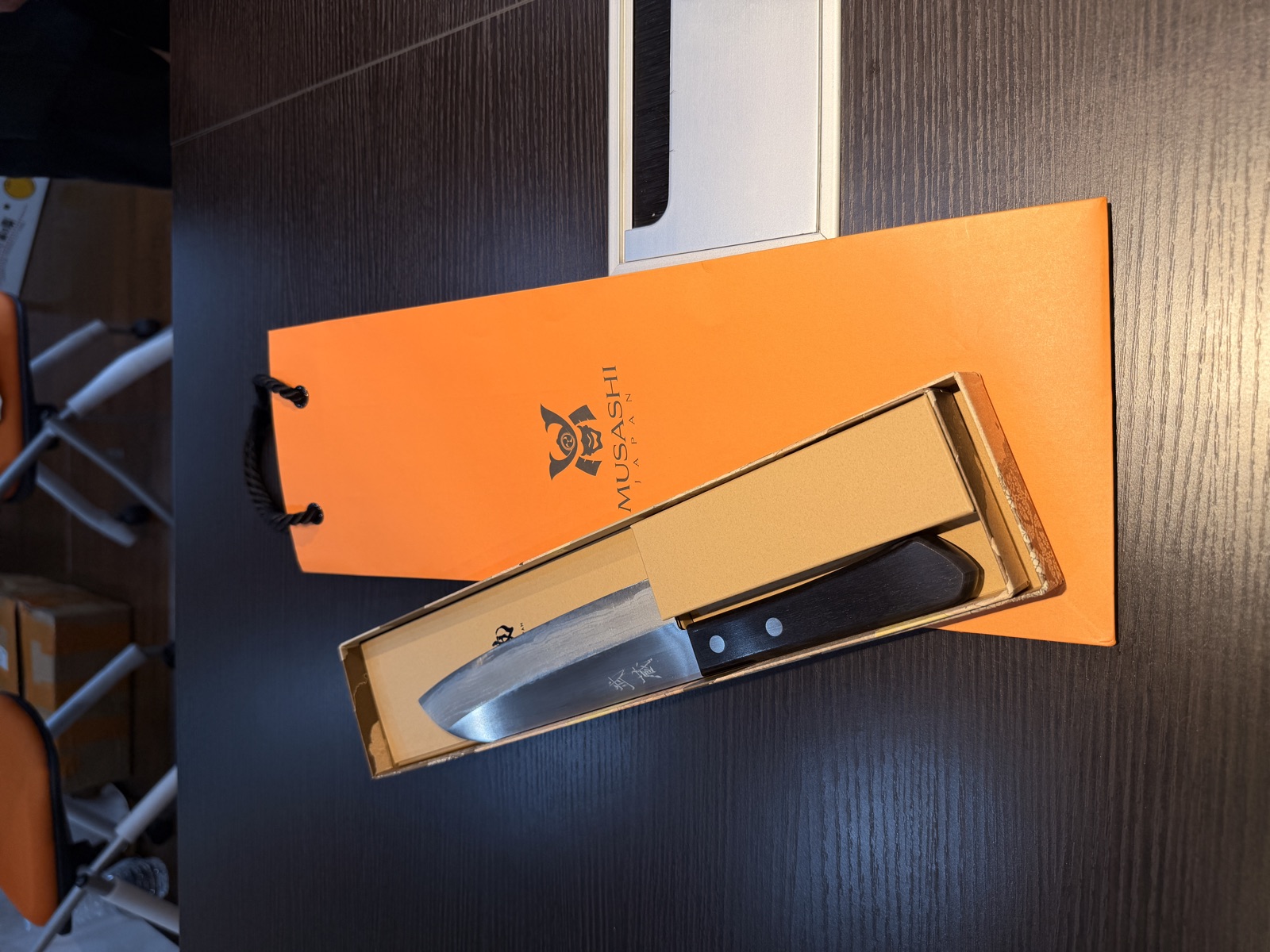 The santoku purchased at MUSASHI JAPAN